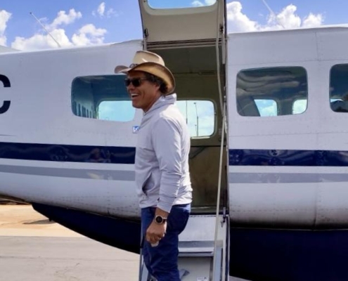 Luca che scende aereo